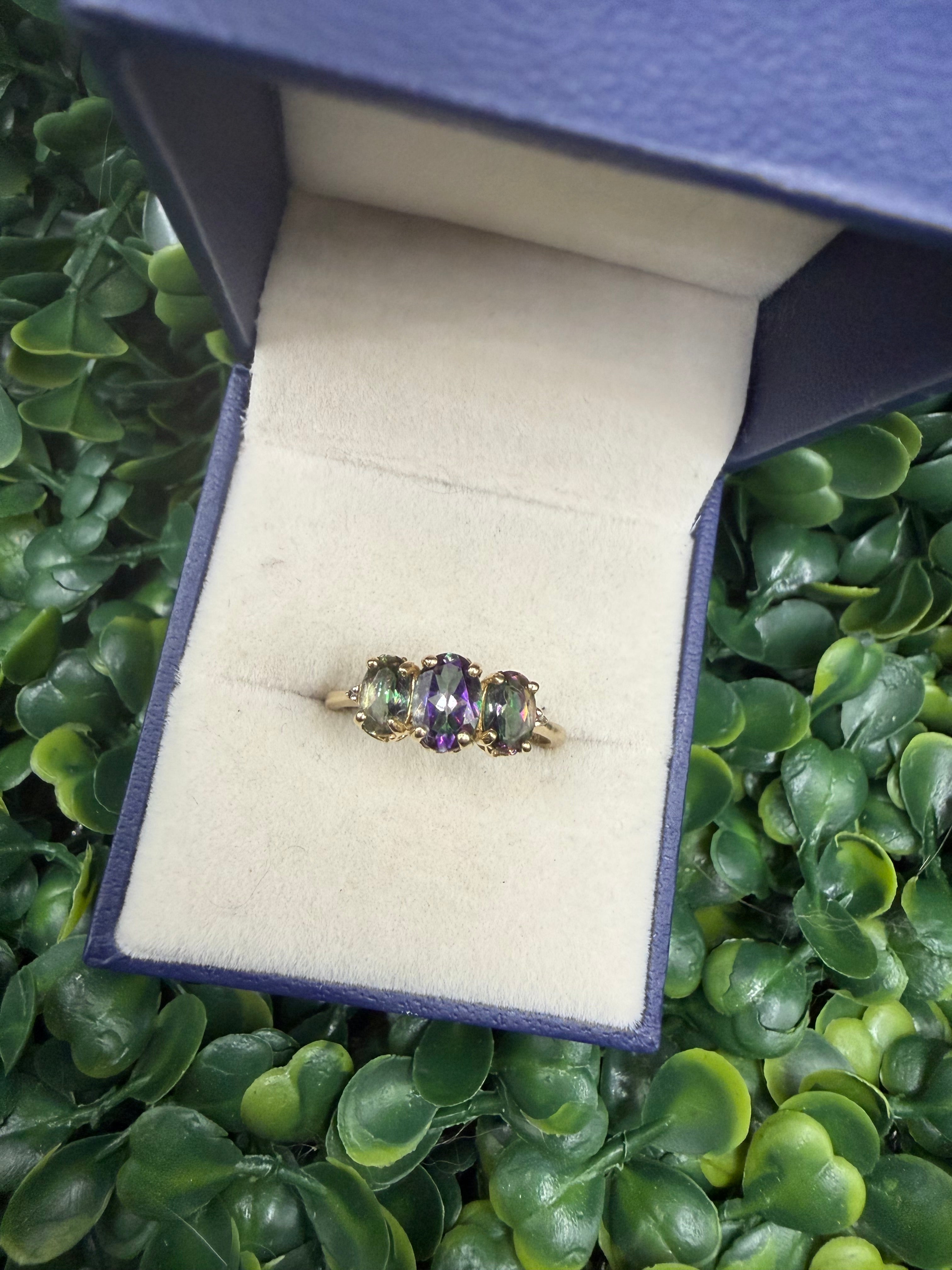 Vintage 10k Yellow Gold Mystic Topaz Ring size 8