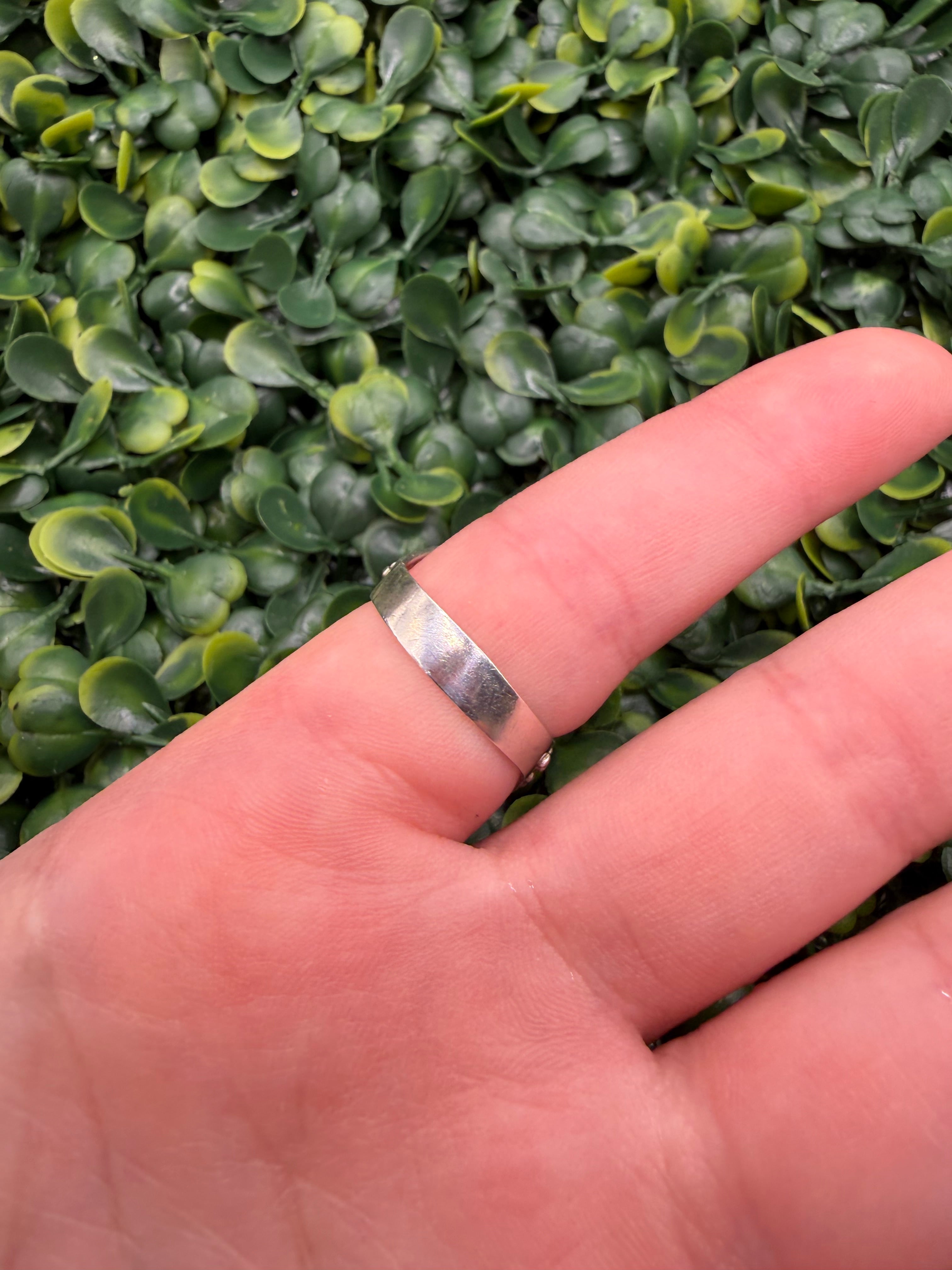 Vintage 925 Sterling Silver Ring size 7