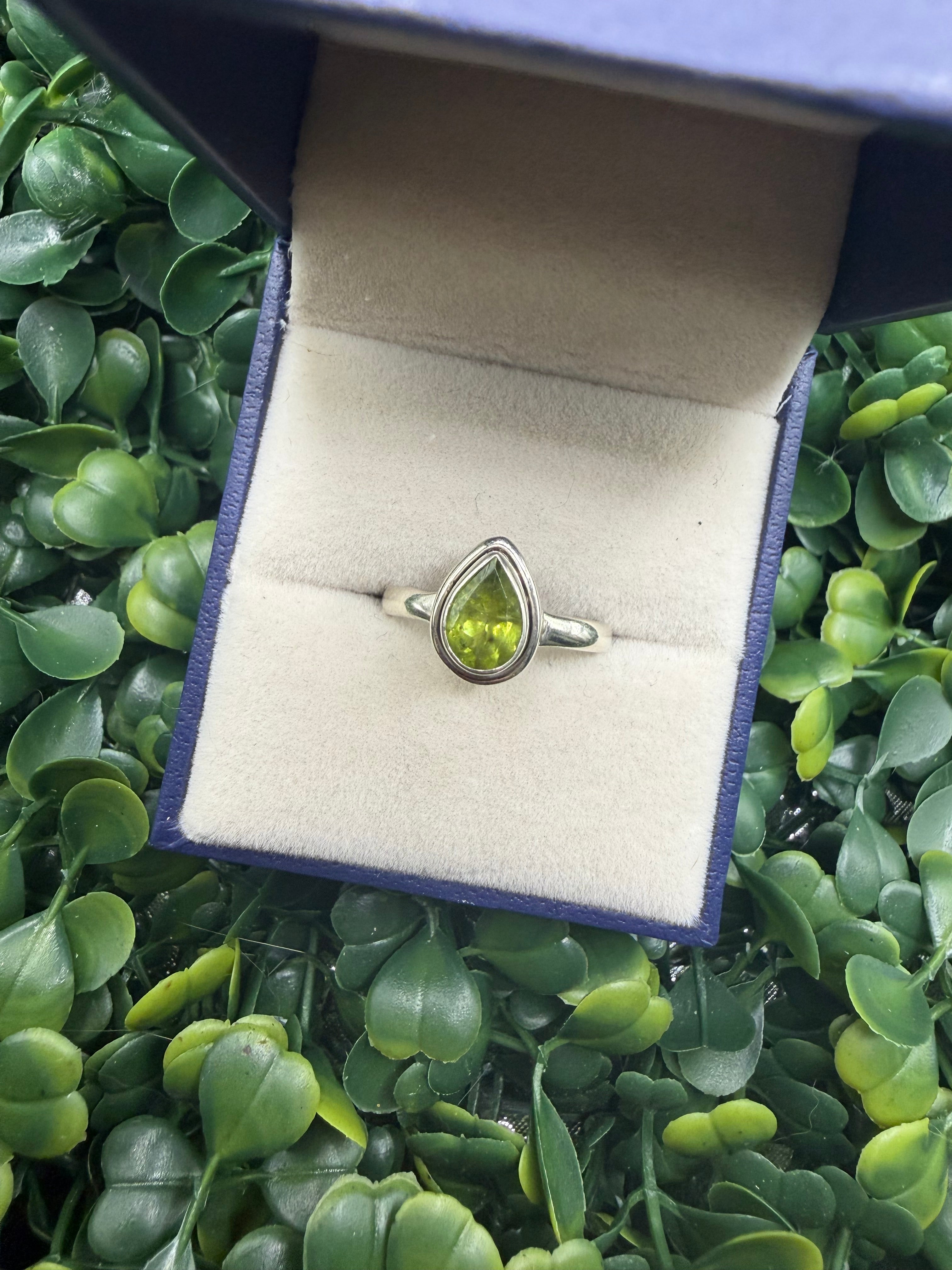 Sterling Silver Bezel Set Peridot Ring size 7