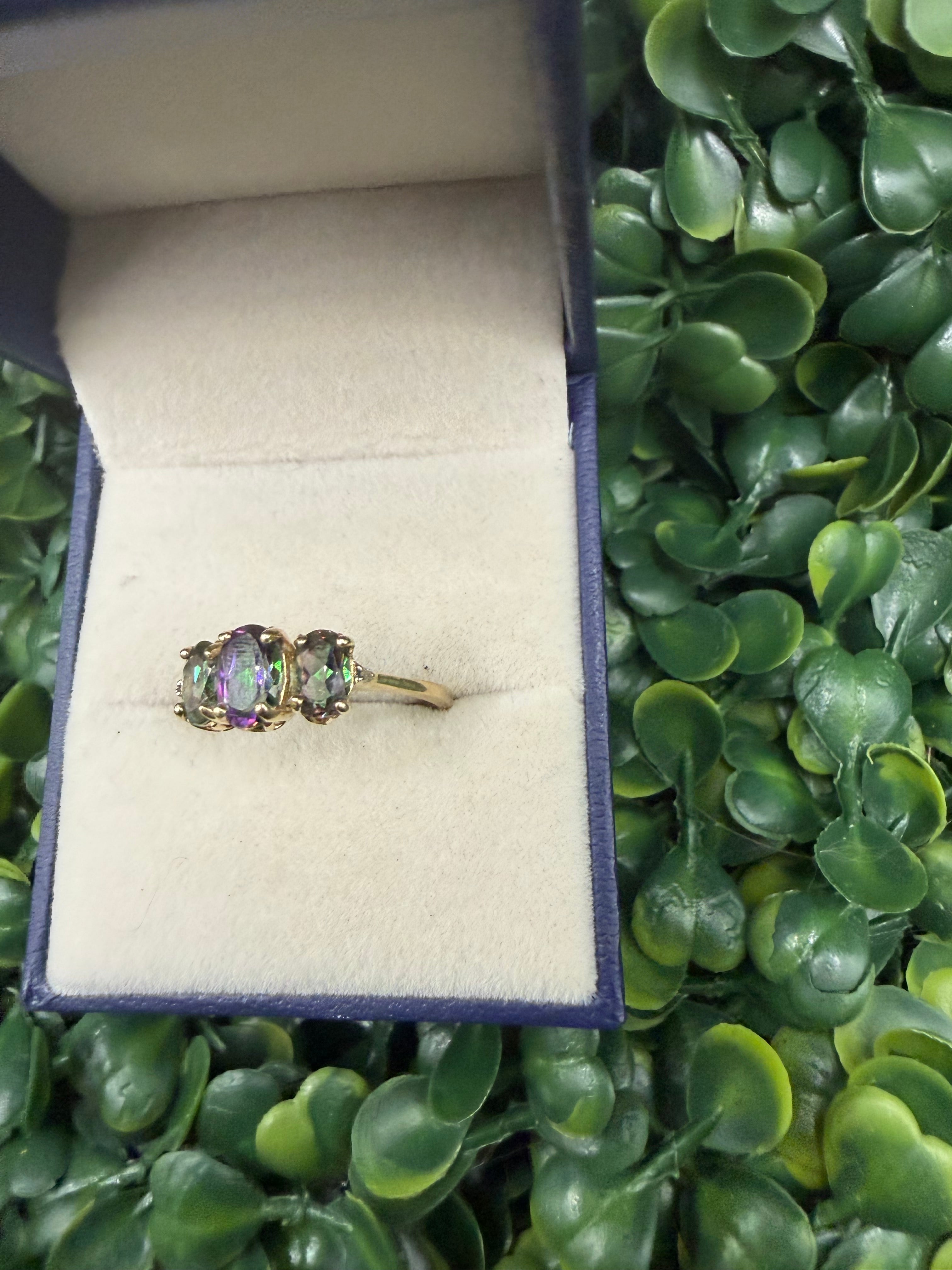 Vintage 10k Yellow Gold Mystic Topaz Ring size 8