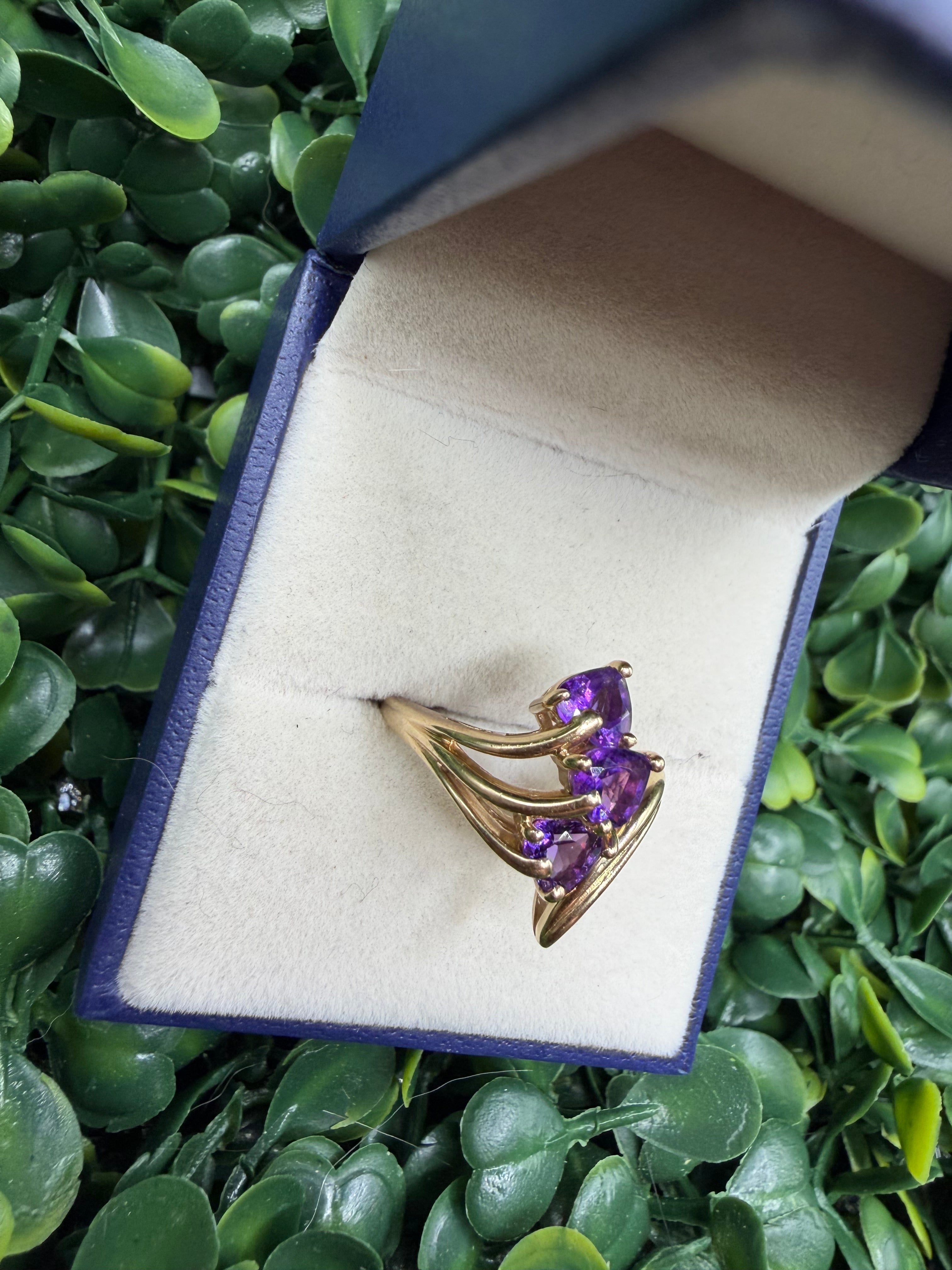 Vintage 10k Yellow Gold and Amethyst Ring size 7.5