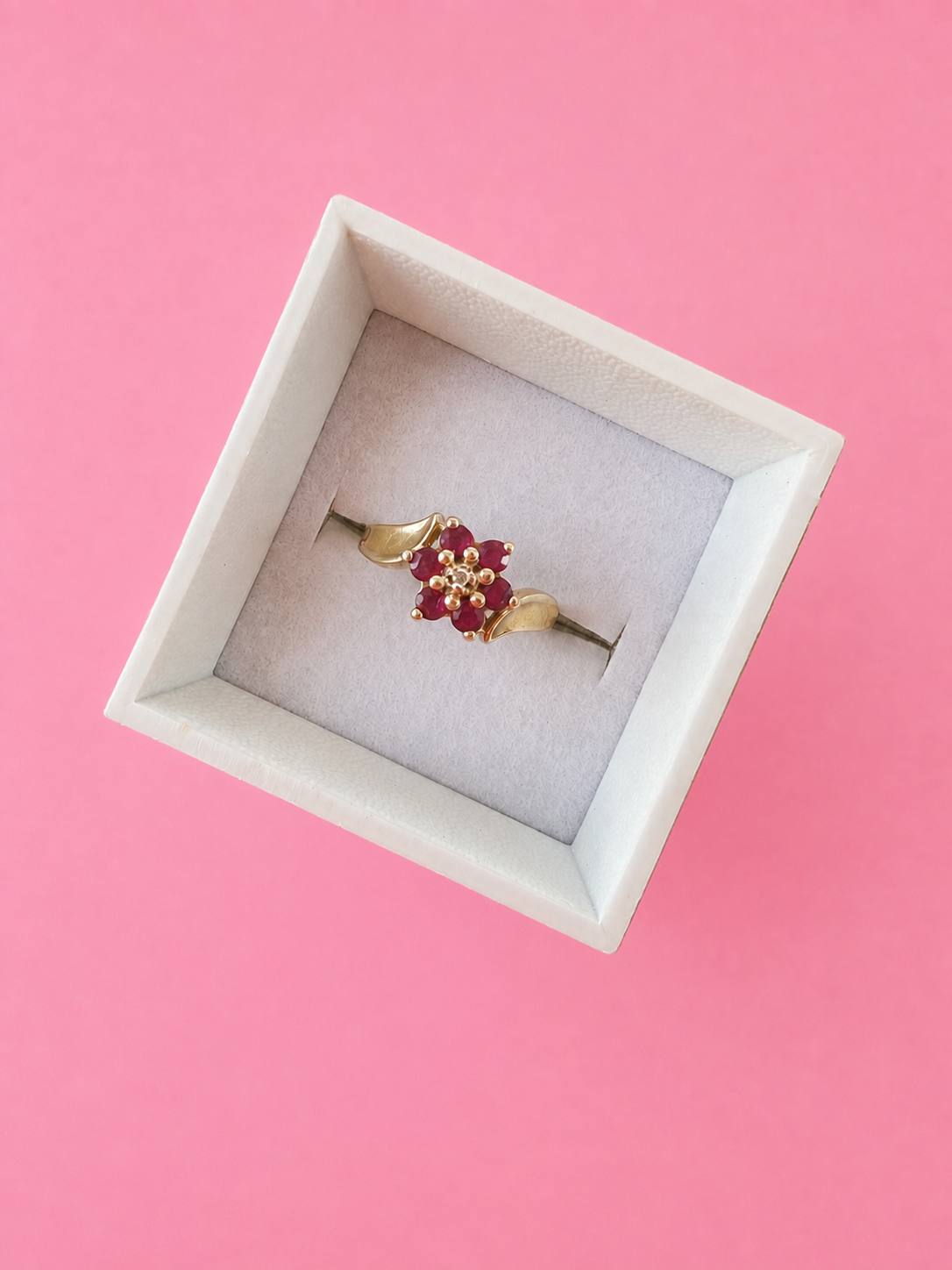 Vintage 10k Yellow Gold and Ruby Ring size 4