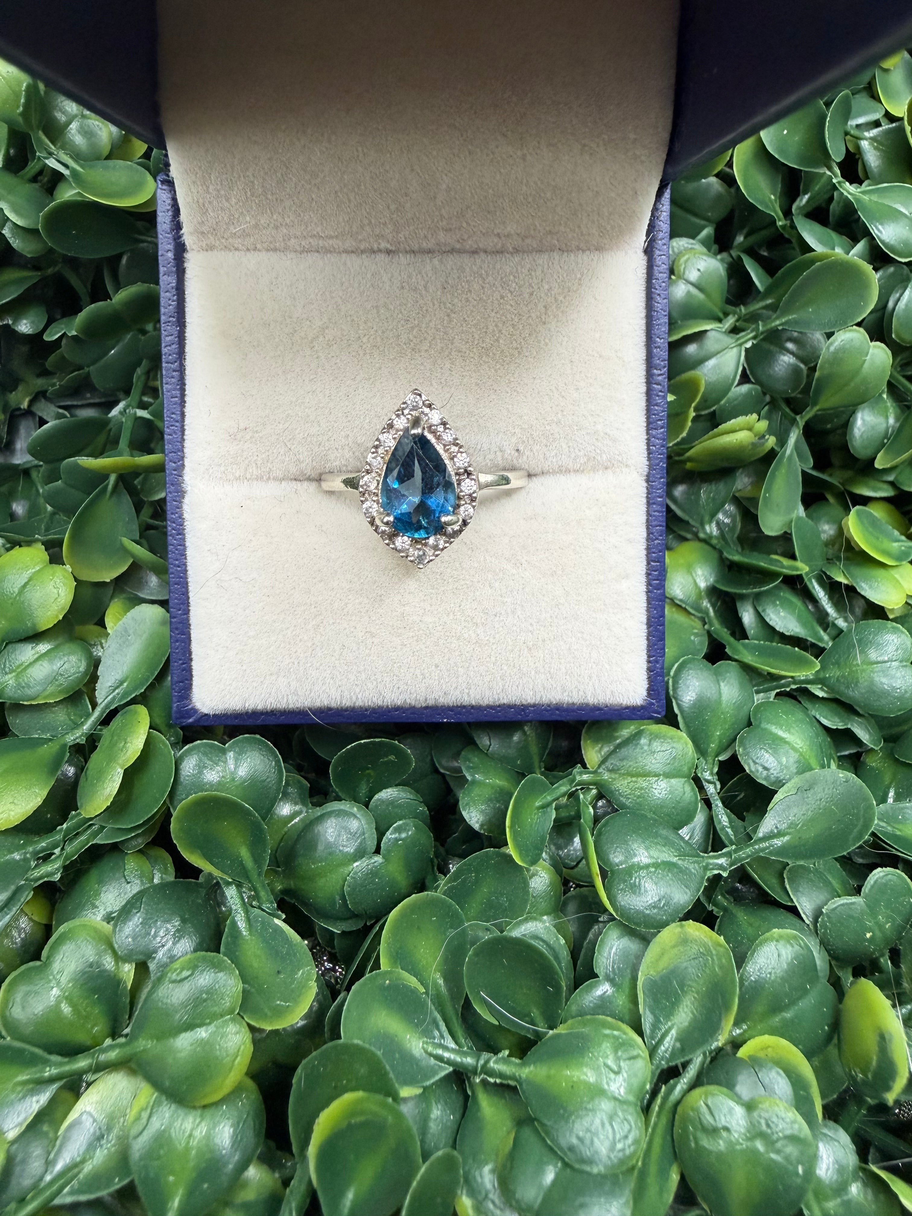 Sterling Silver London Blue and White Topaz Ring size 7