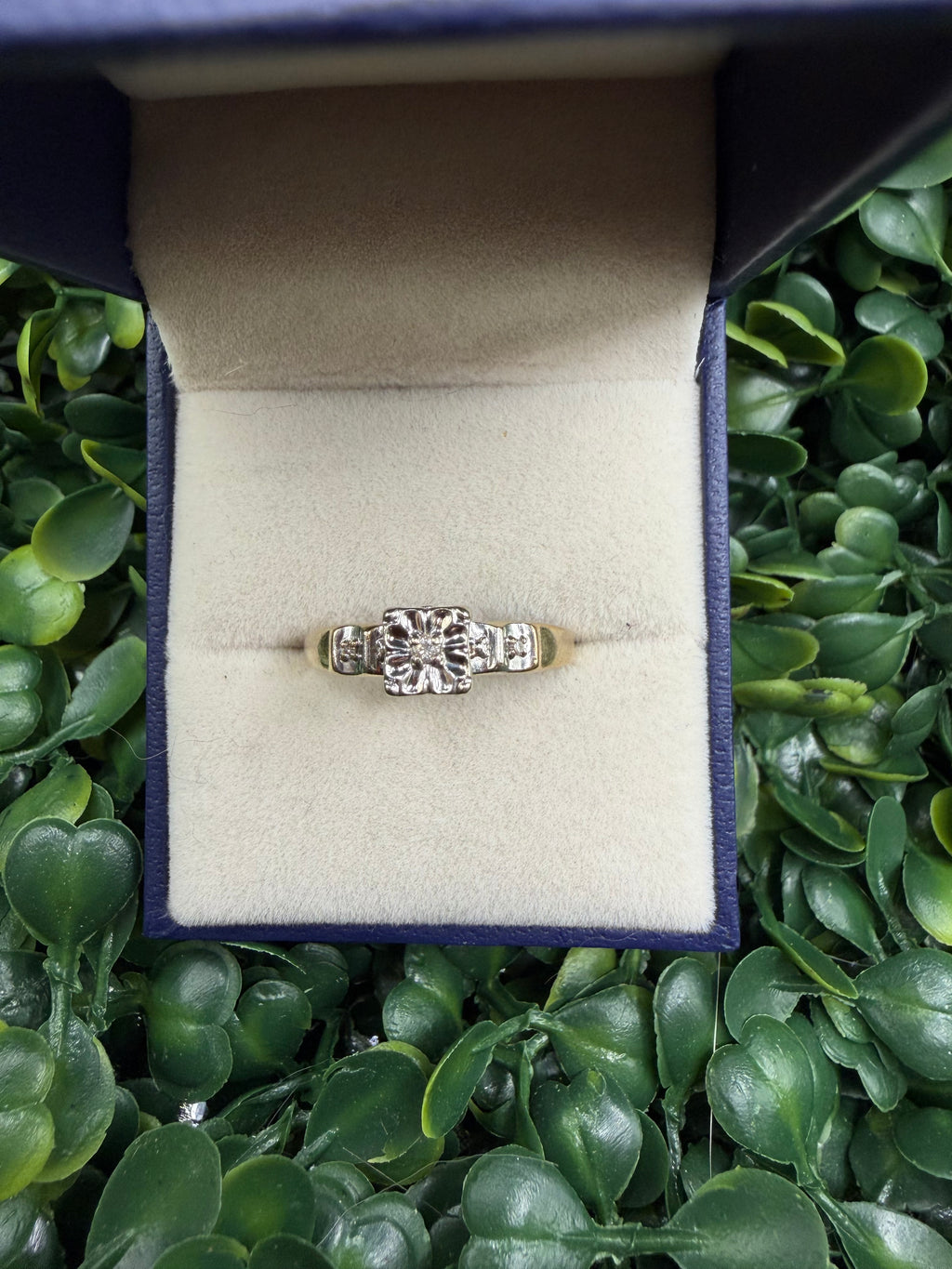 Antique 10k Yellow and White Gold Diamond Ring size 9.5