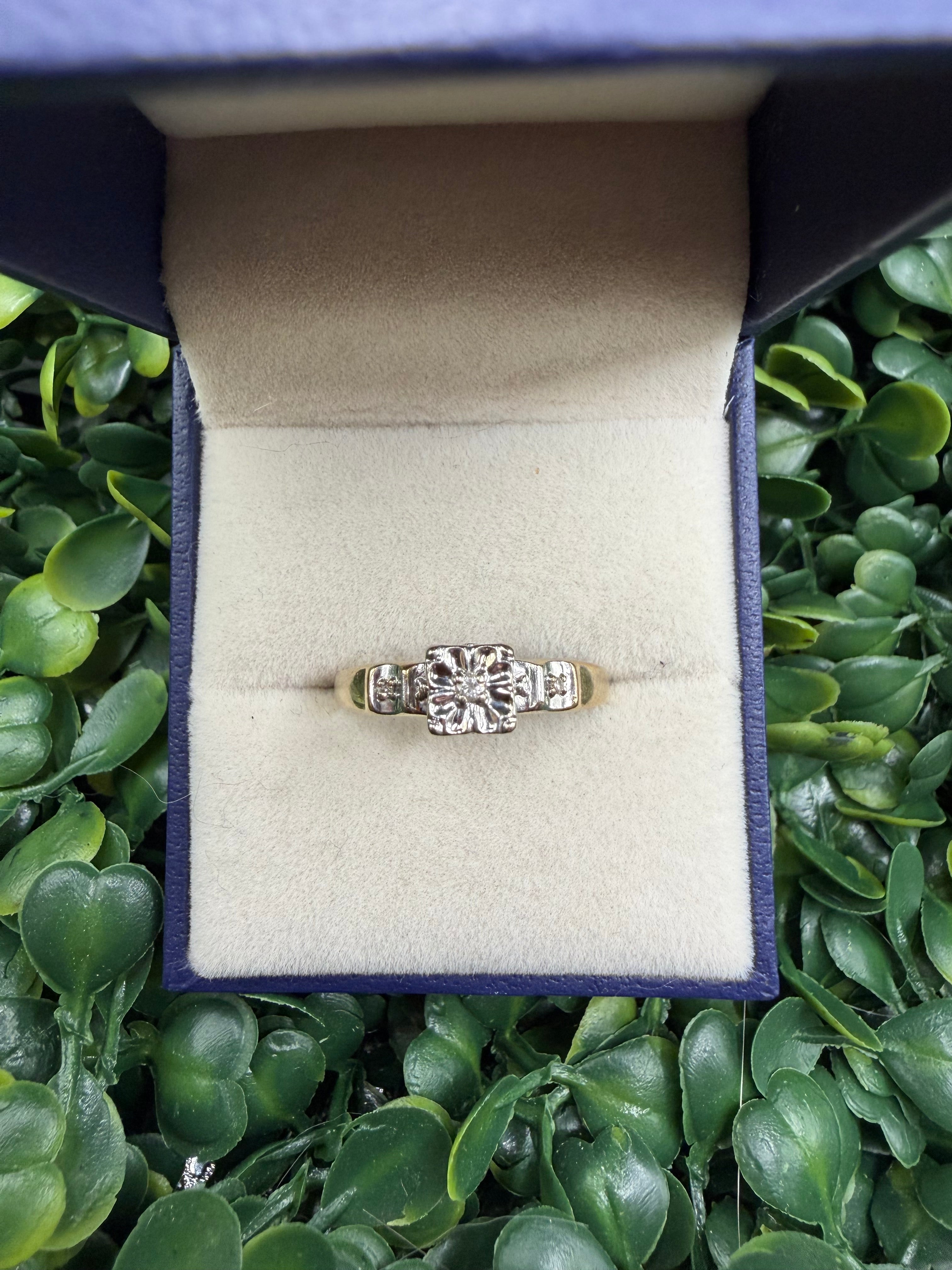 Antique 10k Yellow and White Gold Diamond Ring size 9.5