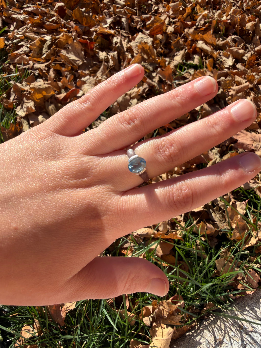 Vintage 925 Sterling Silver and Blue Topaz ring Size 9