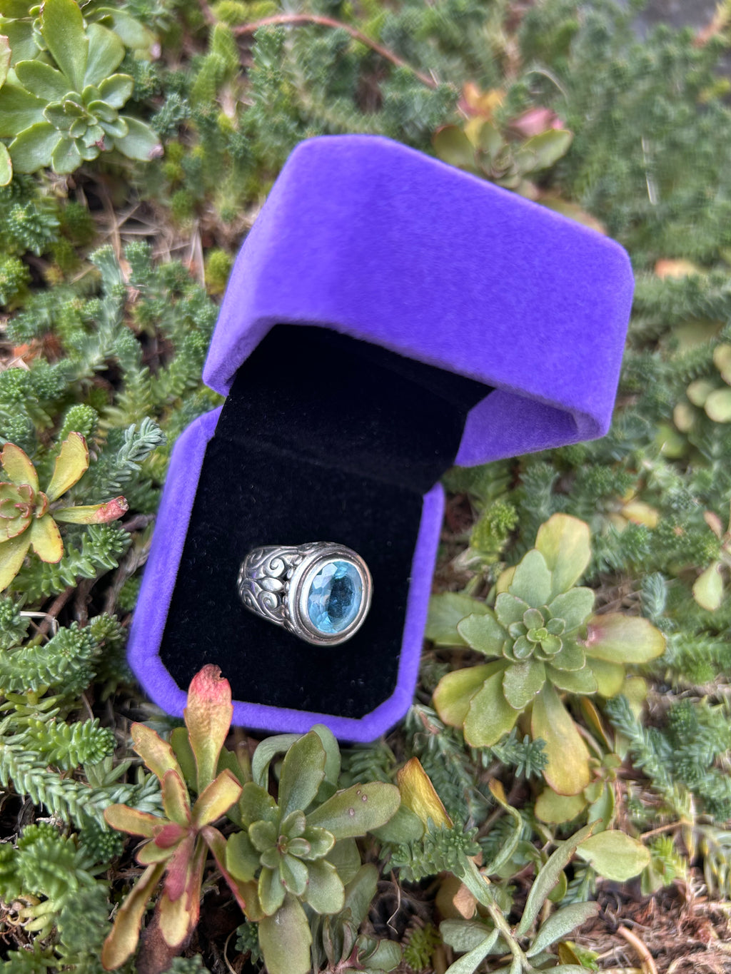 Vintage 925 Sterling Silver and Blue Topaz Ring w/ Thick Band size 6