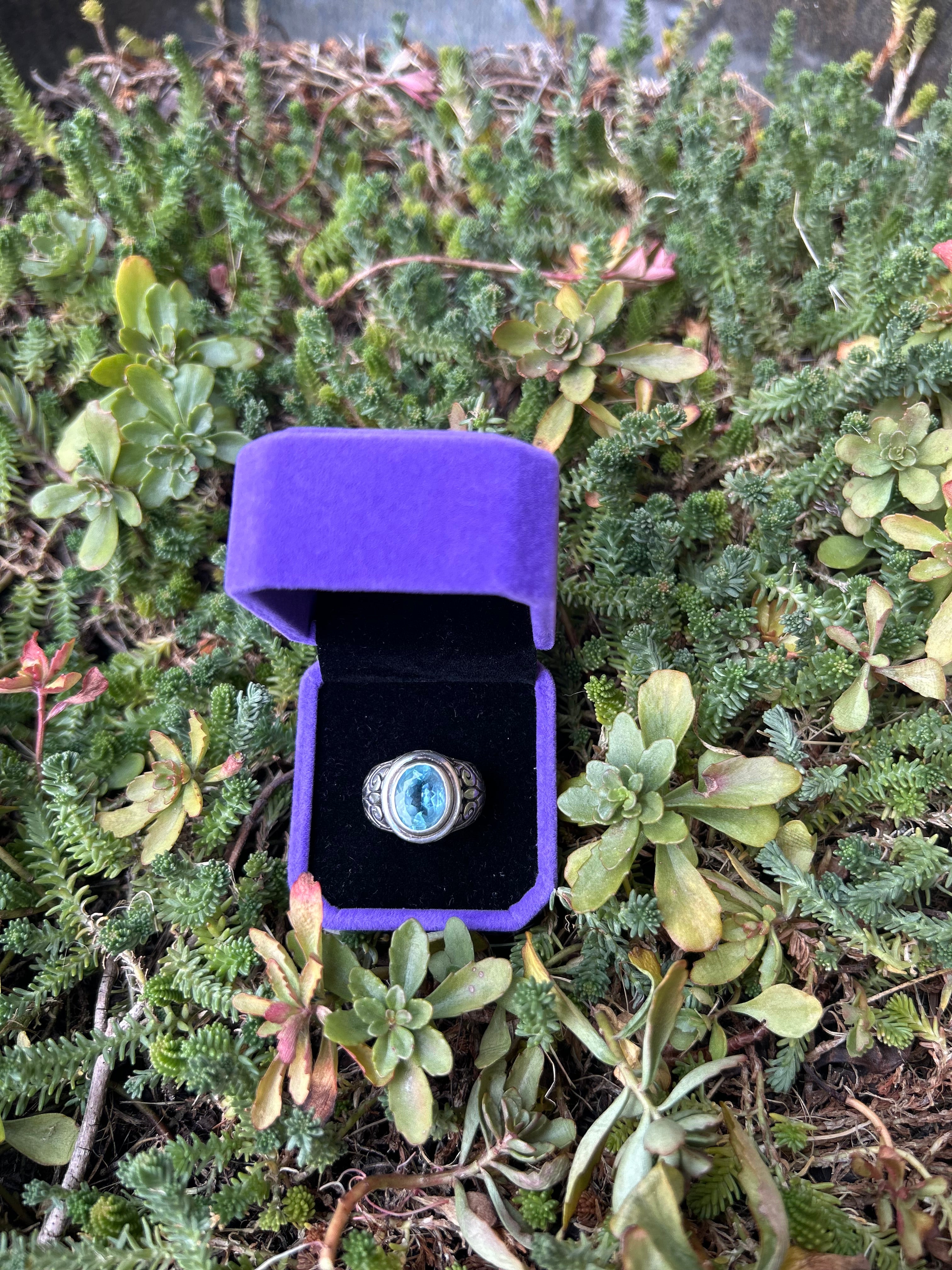 Vintage 925 Sterling Silver and Blue Topaz Ring w/ Thick Band size 6