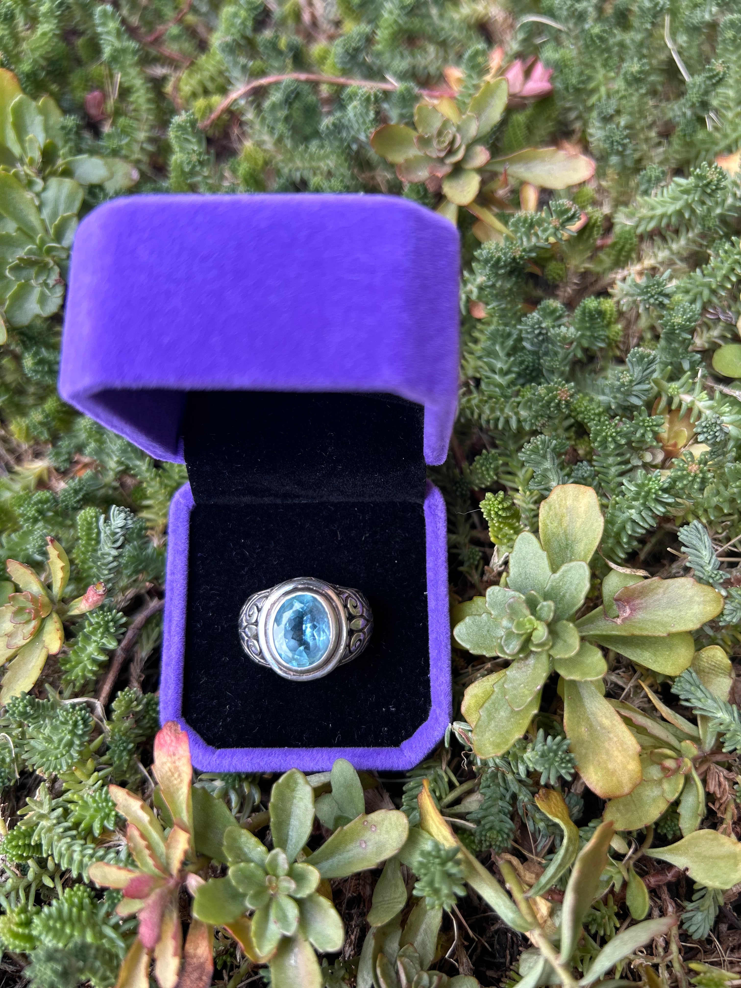 Vintage 925 Sterling Silver and Blue Topaz Ring w/ Thick Band size 6