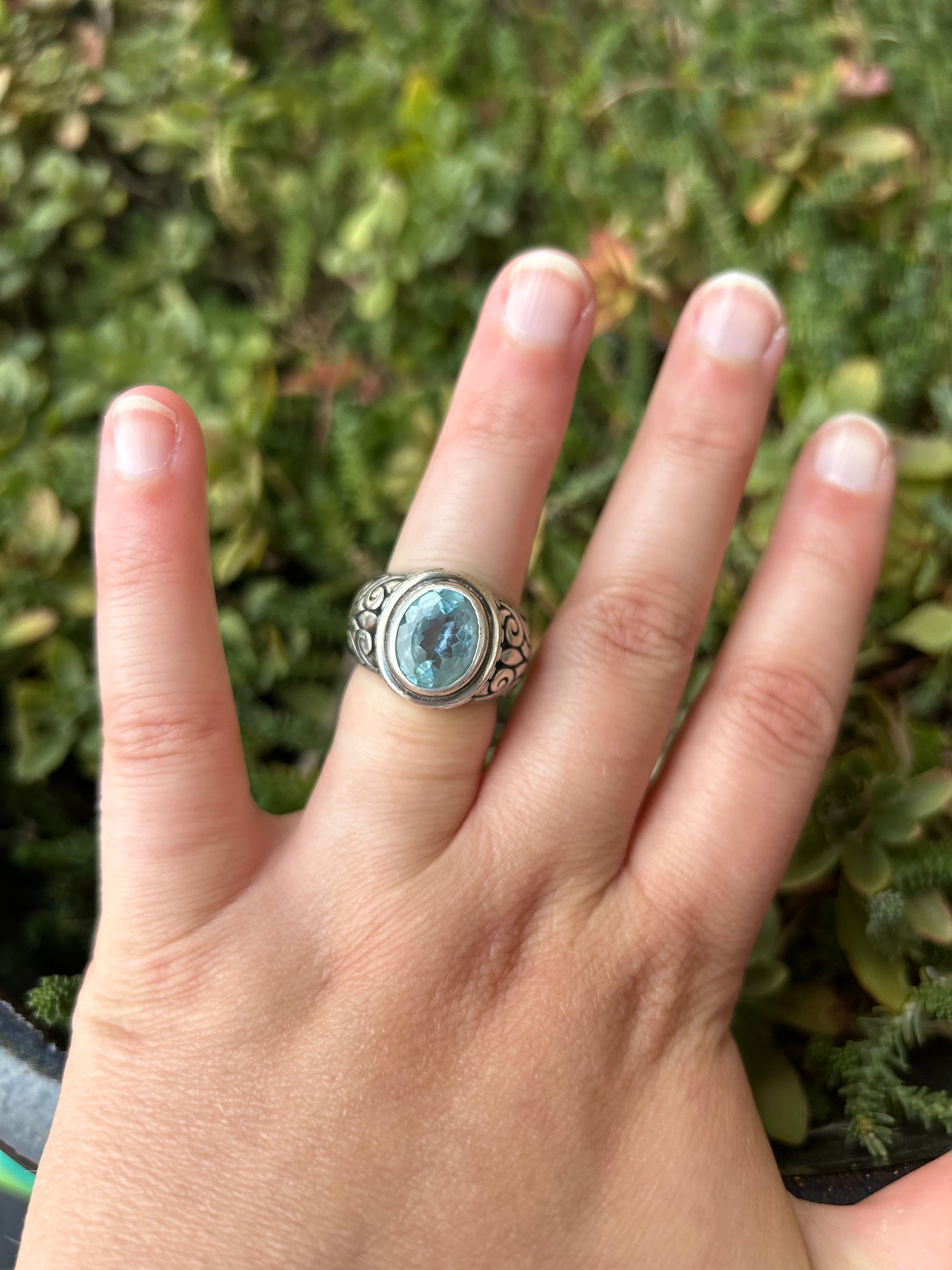Vintage 925 Sterling Silver and Blue Topaz Ring w/ Thick Band size 6